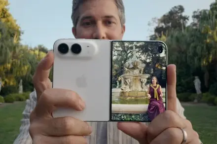 Apple pregătiște un ecran pliabil fără cusur: Vine Face ID sub display?