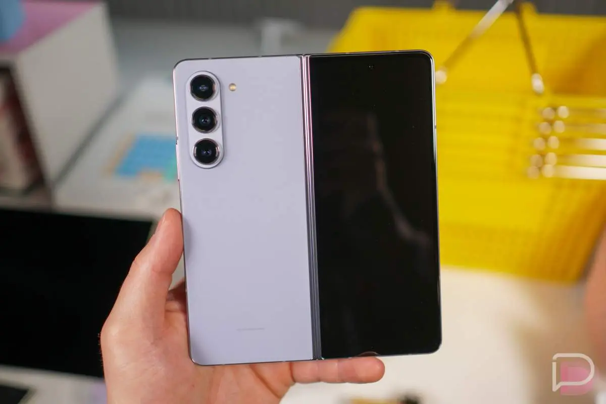 Galaxy Z Fold 5 și Z Flip 5 primesc One UI 9 și Android 17 în SUA
