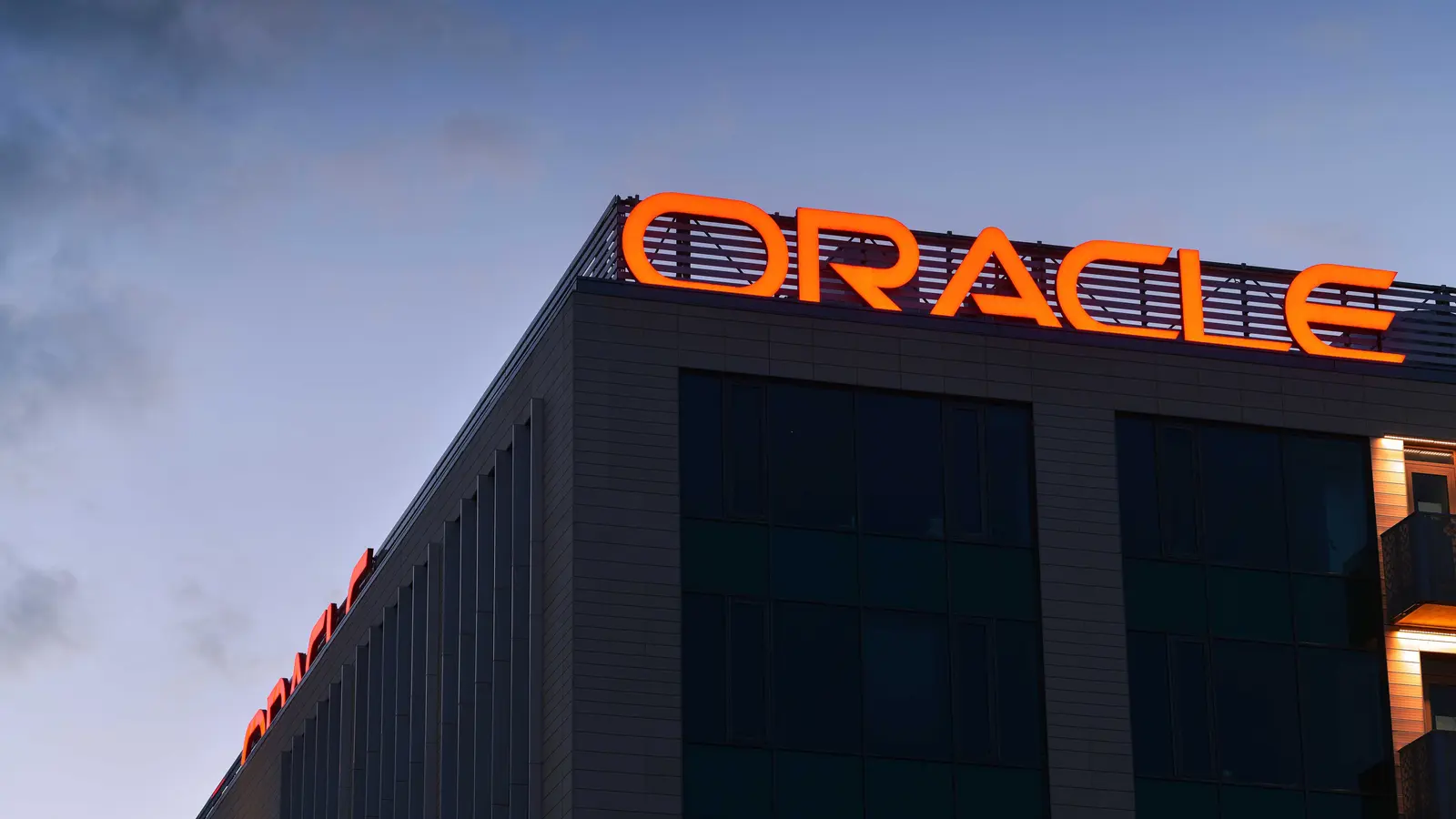 Oracle lansează actualizare masivă: peste 1.200 de vulnerabilități securizate