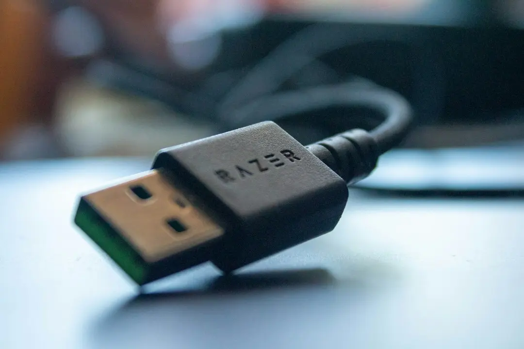 Razer USB 4 Dock: Reducere de 85$ pe Amazon, acum la 174,50$