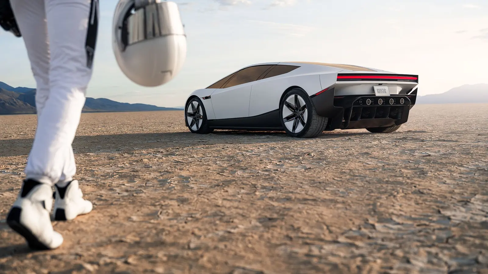 Tesla a dezvăluit noul Roadster după un deceniu de așteptare